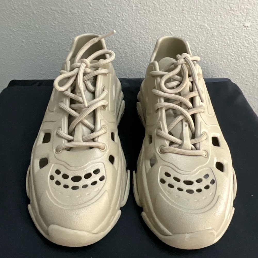 Steve Madden Beige Athletic Shoes